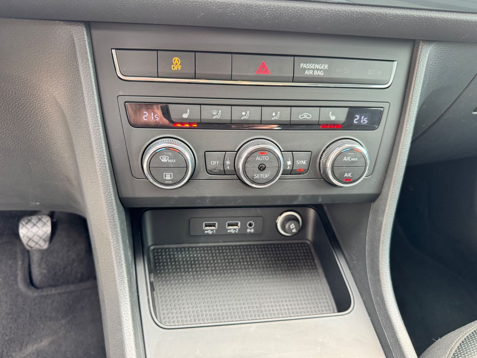 Fahrzeugabbildung SEAT Ateca Style*1.6 Tdi* WENIG KM*